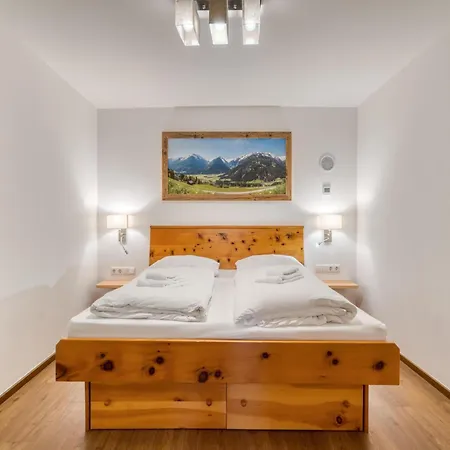 In Neukirchen With Mountain Views, Cleaning Included *