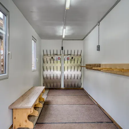 In Neukirchen With Mountain Views, Cleaning Included Lejlighed