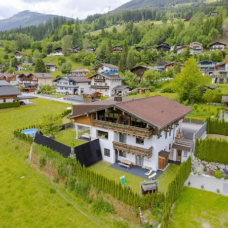 Lejlighed In Neukirchen With Mountain Views, Cleaning Included *