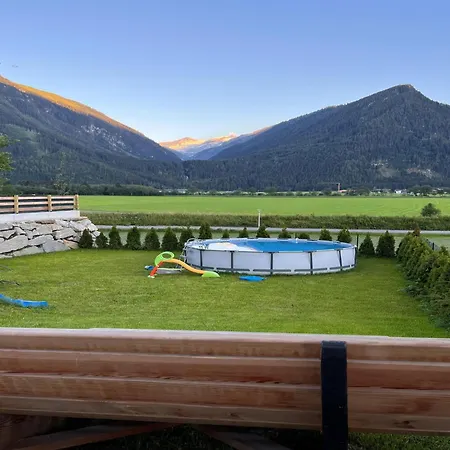Lejlighed In Neukirchen With Mountain Views, Cleaning Included *