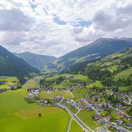 In Neukirchen With Mountain Views, Cleaning Included * Rosenthal